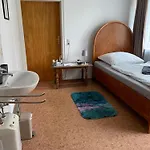 Bed & Breakfast Room!moor